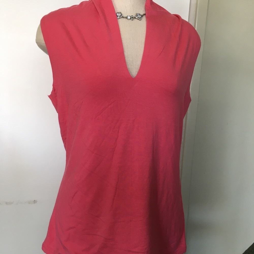 NWT Evie Peach Sleeveless Shirt - Size Medium